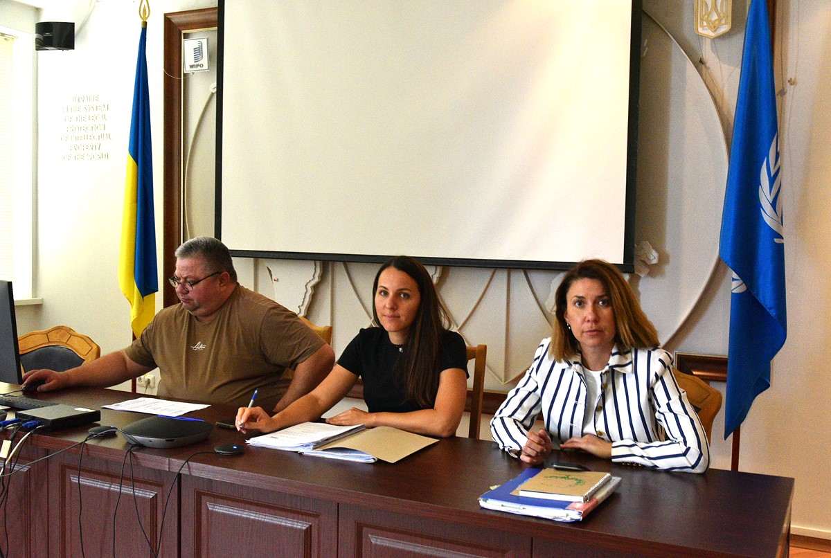 Серпнева практика Апеляційної палати УКРНОІВІ: рішення щодо торговельних марок та промислових зразків