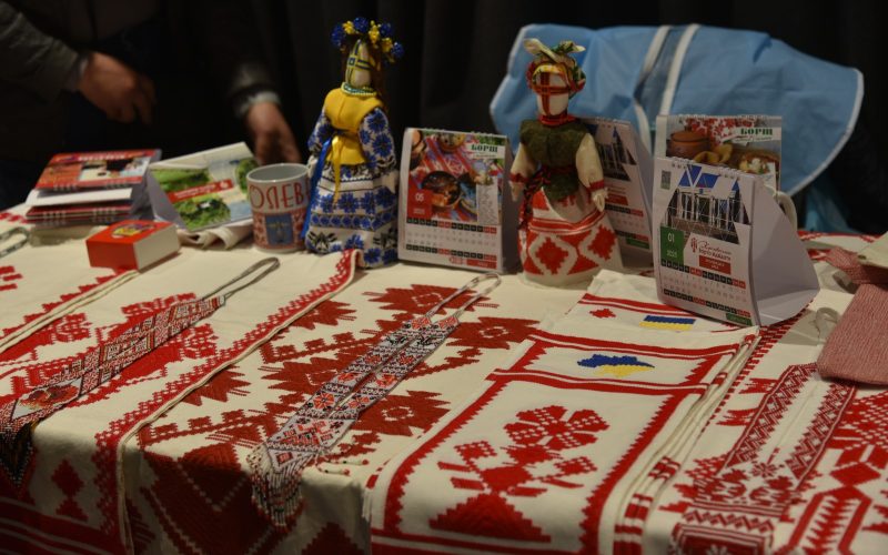 Майстри народних промислів - слайд 3